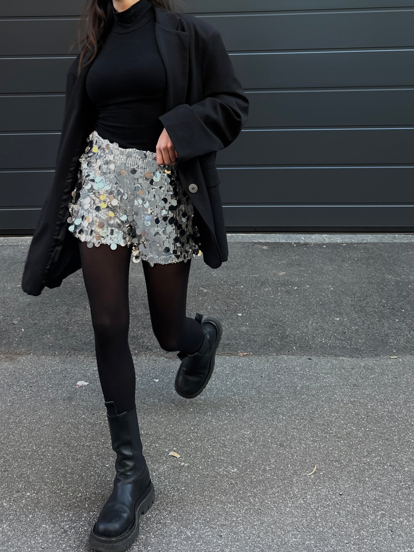 SHORTS IN PAILLETTES